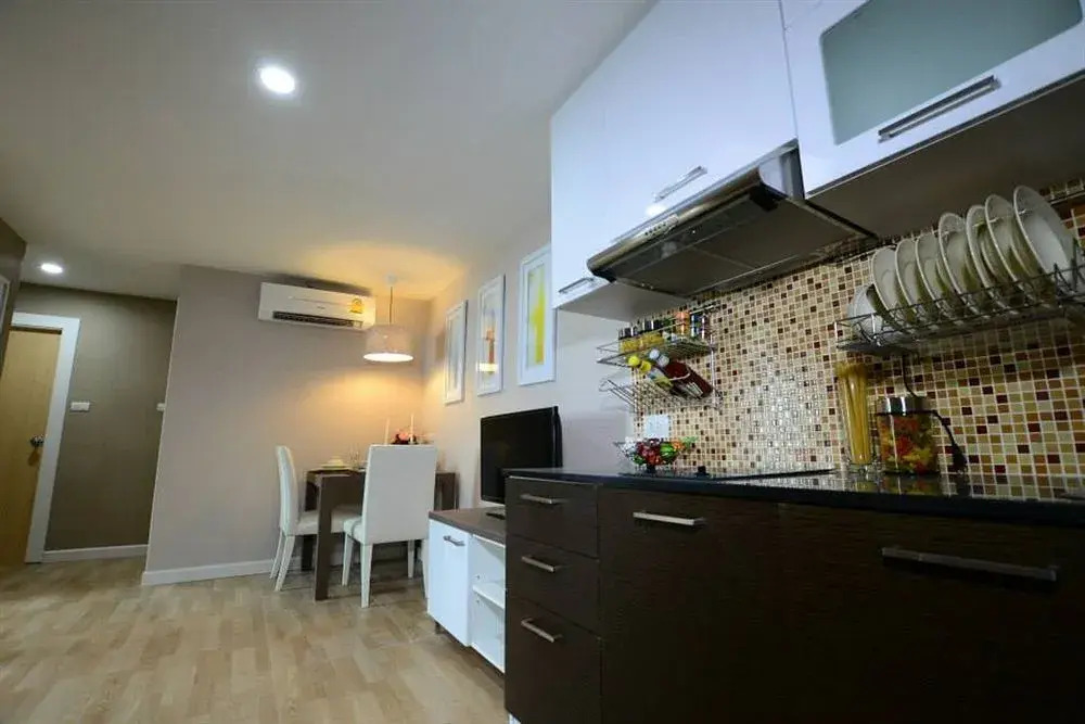Cy Condo