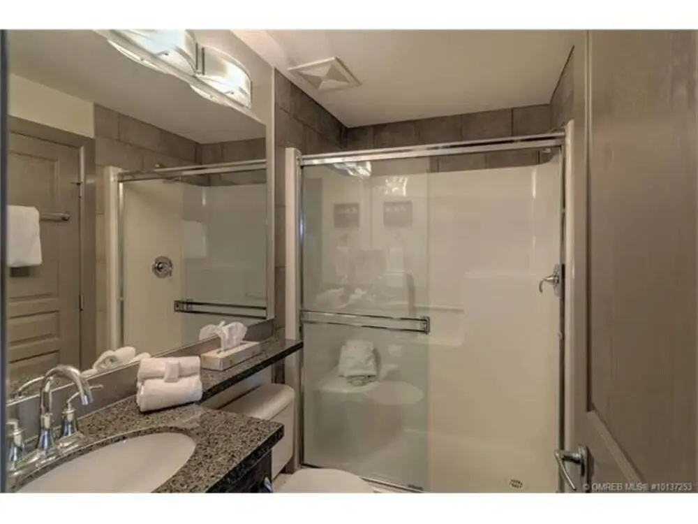 One of a Kind, Top Floor Apartment at Playa #632