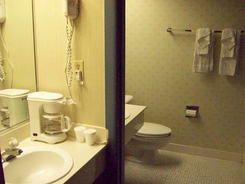 Courtesy Inn