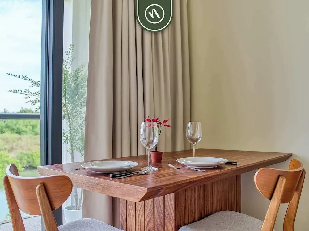 Luxury Condo with Canal View - Near Beach