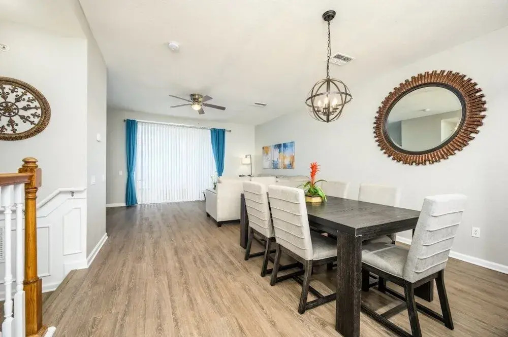 Epic Universe New Listing Beautiful Townhome, Vista Cay 4019