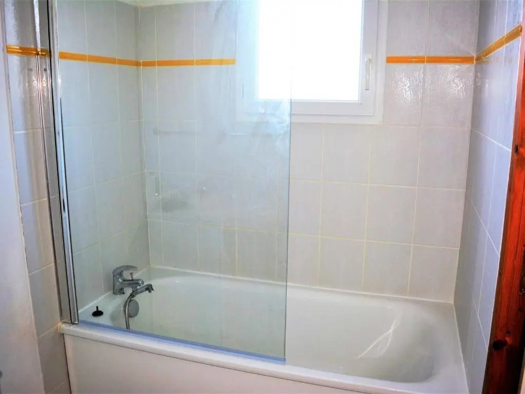 Duplex T3 6 pers avec terrasse, piscines et parking - Salavas - FR-1-382-32