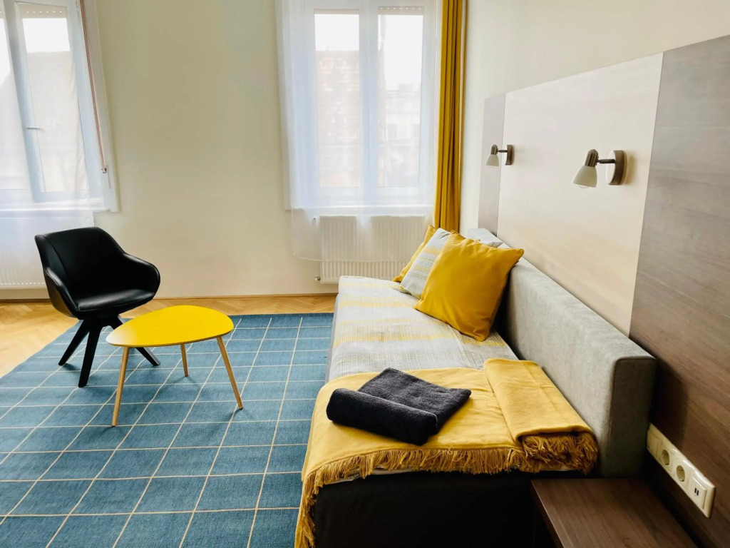 Frank & Fang Apartments MK1