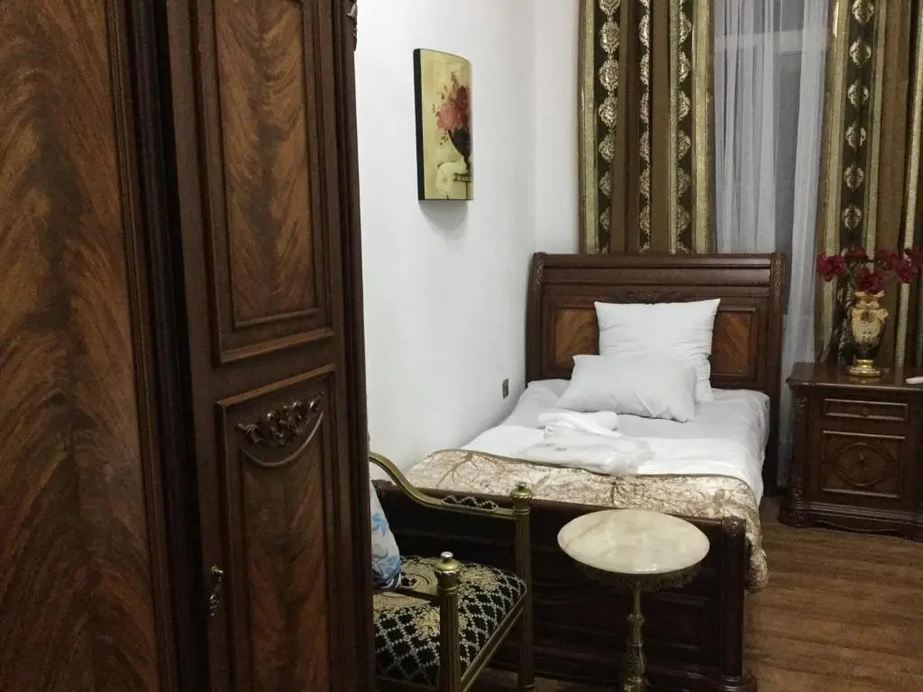 The Diamond Castle Hotel
