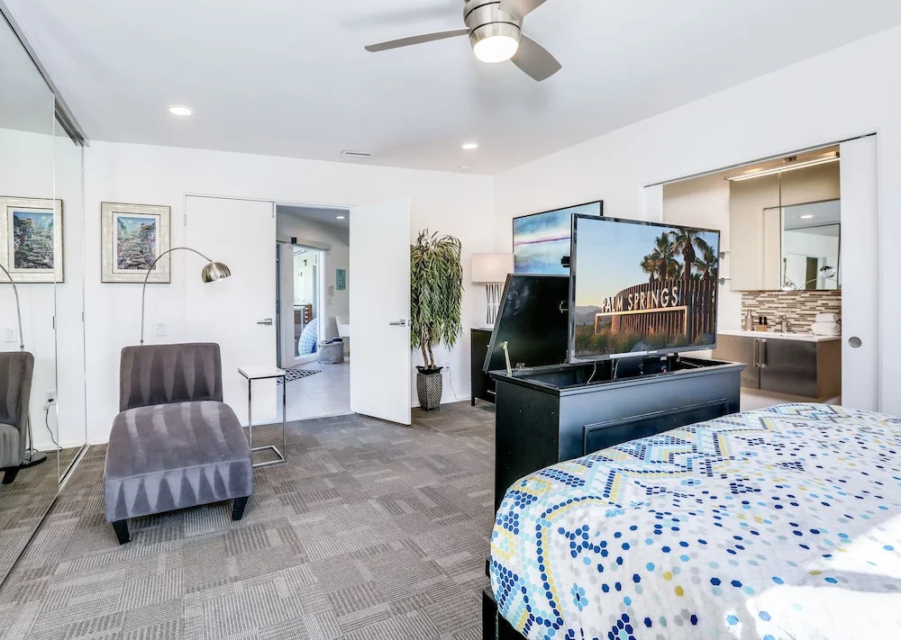 Pajaro 1040 Home - 4 Br home by RedAwning
