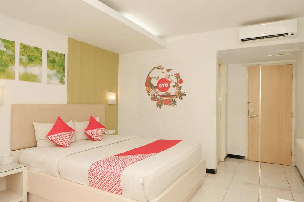 Ebizz Hotel