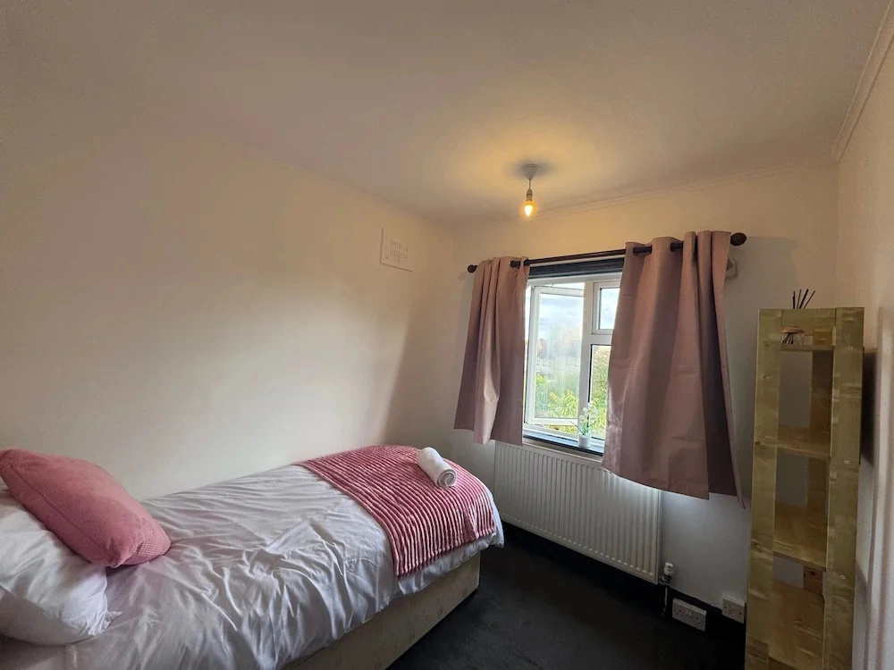Southampton - House - Sleeps 6 - Near Airport