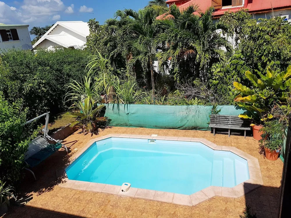 Apartment with 2 Bedrooms in Baie-Mahault, with Pool Access, Furnished Terrace And Wifi - 15 Km From the Beach
