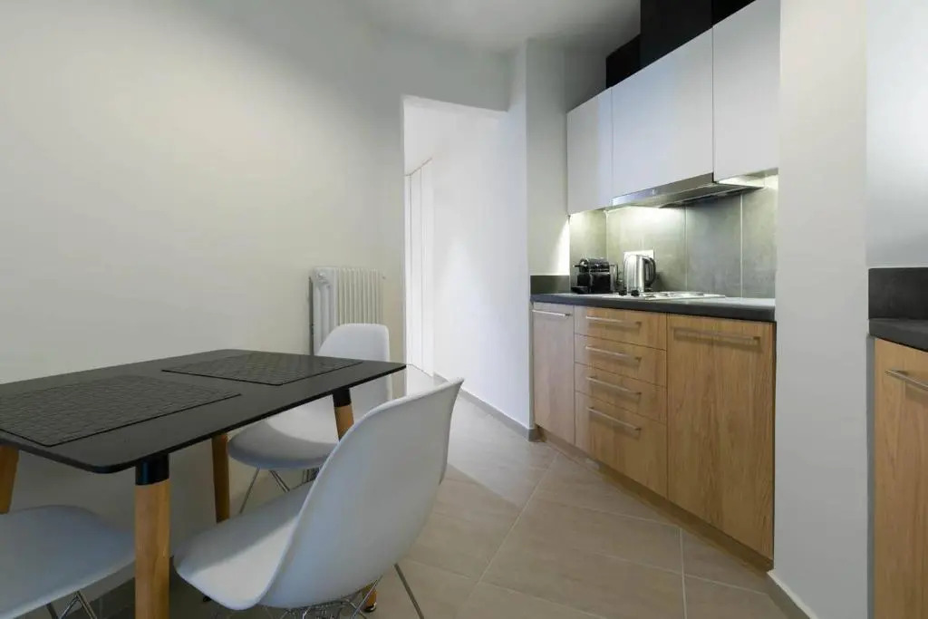 TONI'S "Aquaman" 4BD Apartment in Athens!