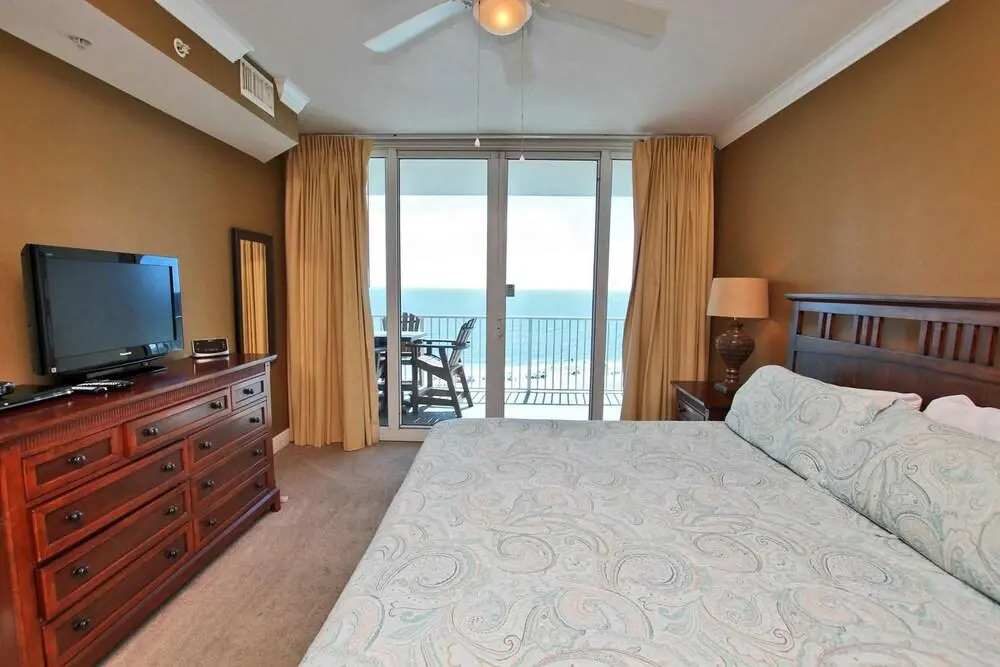 San Carlos 701 by Youngs Suncoast