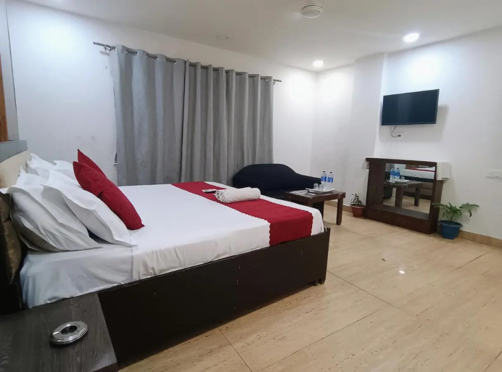 Mauryan Elite Hotel @ Devli Khanpur