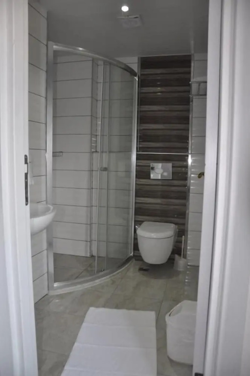 Ugur Hotel