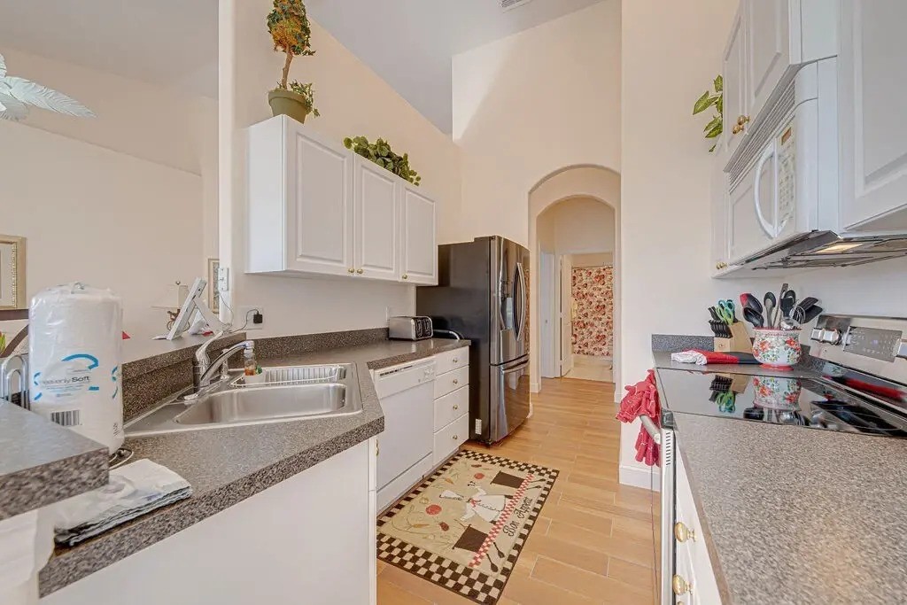 Mediterranean Style 3 Bed Villa With Pool