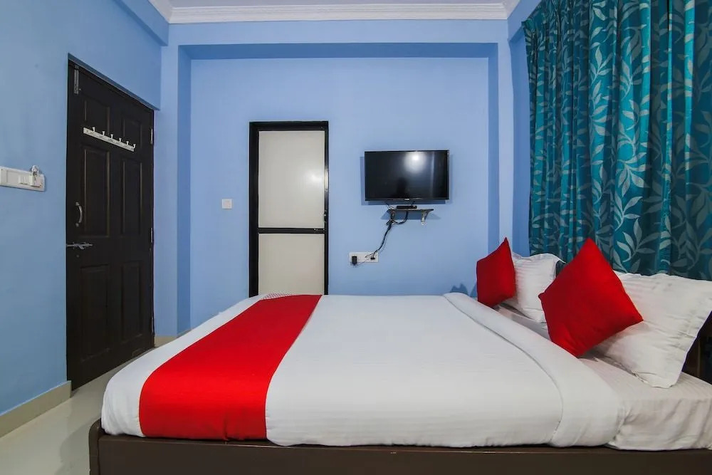 OYO 19621 Calangute Beach Holiday Inn
