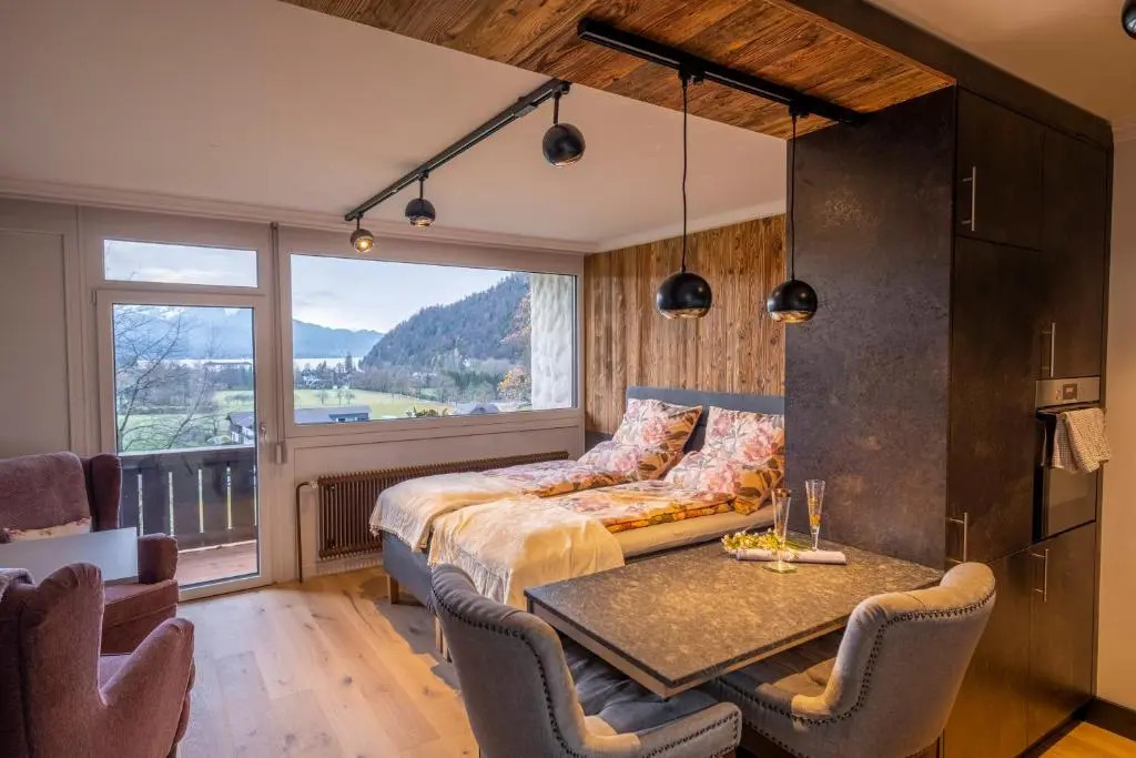 Wolfgangsee Appartements - Panorama Blick, Parkplatz, Balkon
