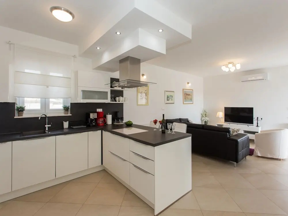 Spacious Villa in Vodice With Pool