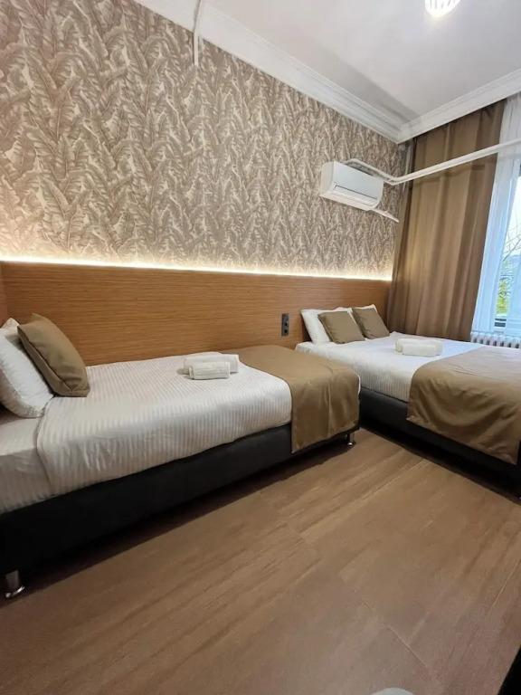 Hotel Gazi̇