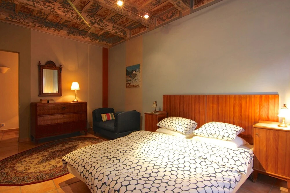 Rustic 2 Bedroom apt in the Heart of Mala Strana