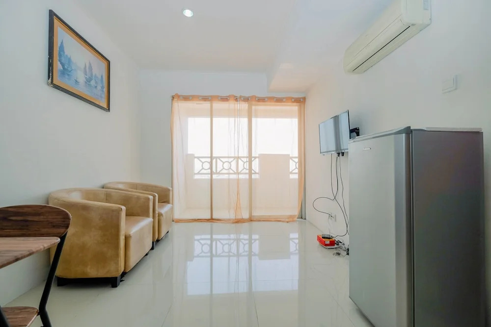 Cozy 2BR Apartment at Green Central City near Chinatown