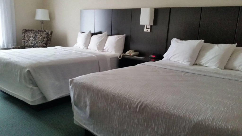 GOLD VAULT INN