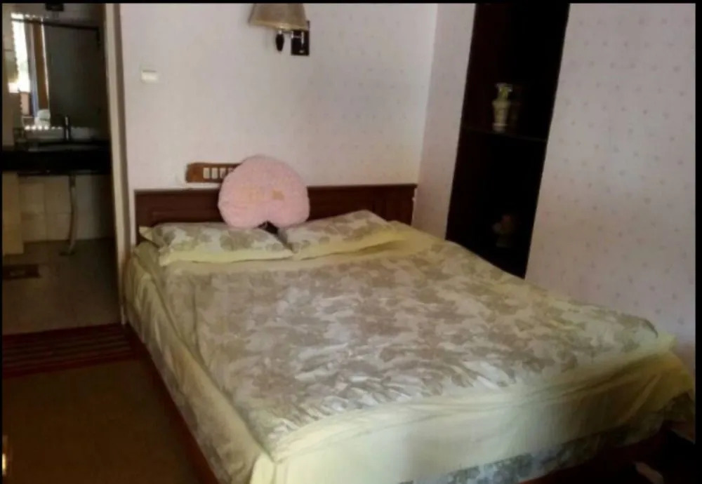 Wolong Inn