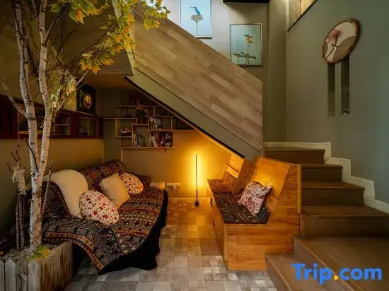JuHui Art Sea View B&B