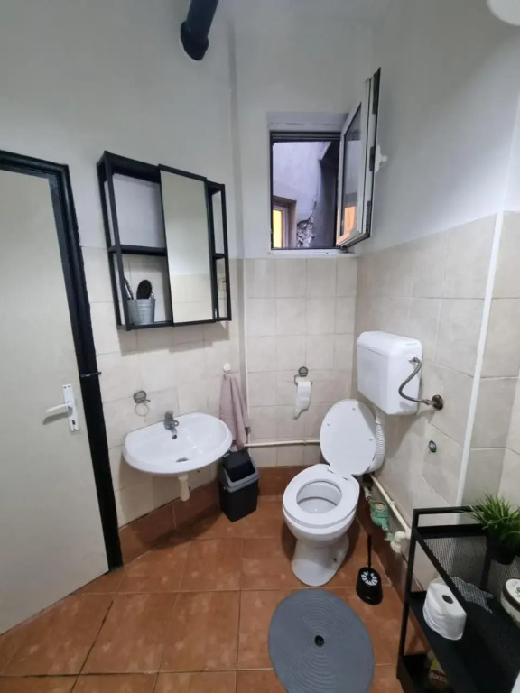 Downtown Belgrade Hostel and Apartments