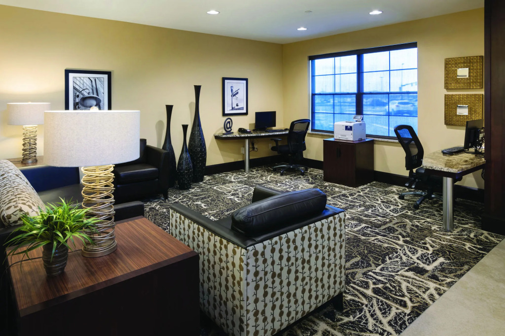 ClubHouse Hotel & Suites Fargo