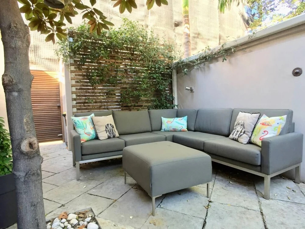 3 Storey Home Close Walk To Fox Studios SCG & City