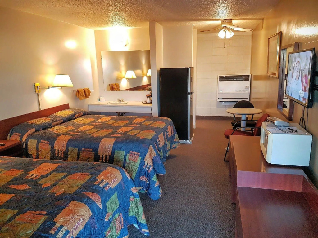 Shamrock Motel