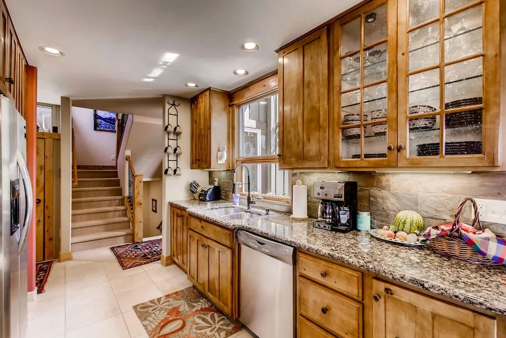 611 Oro Grande by Book by Owner