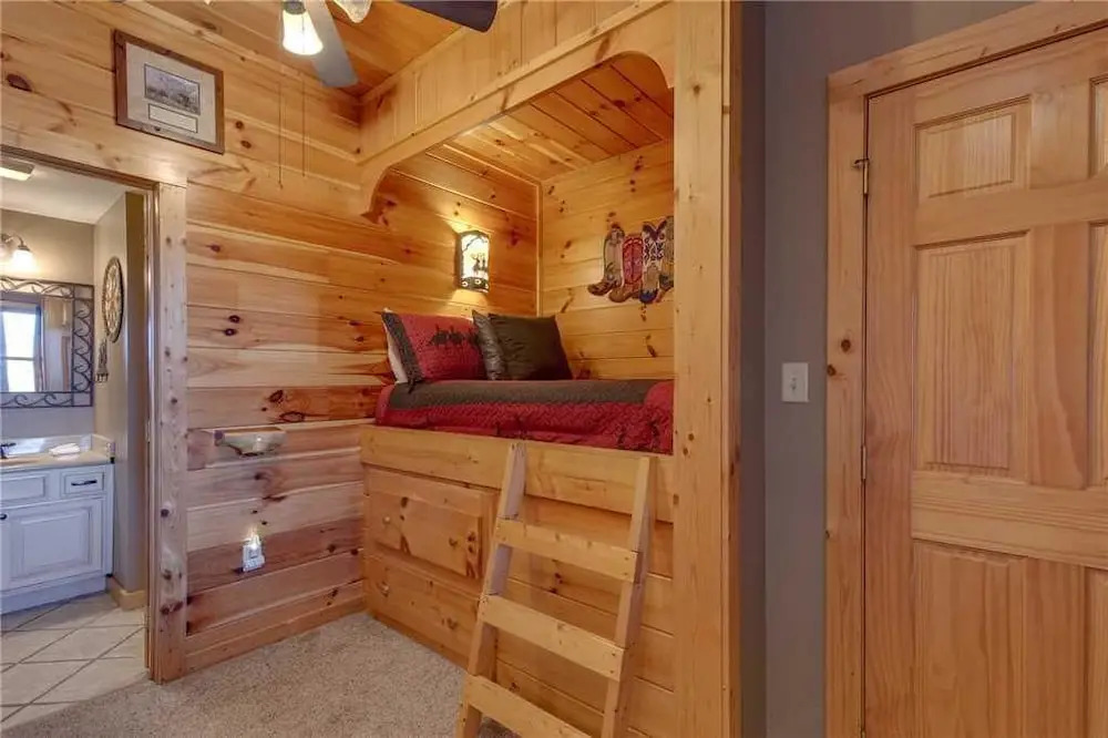 Lookout Lodge - Five Bedroom Cabin