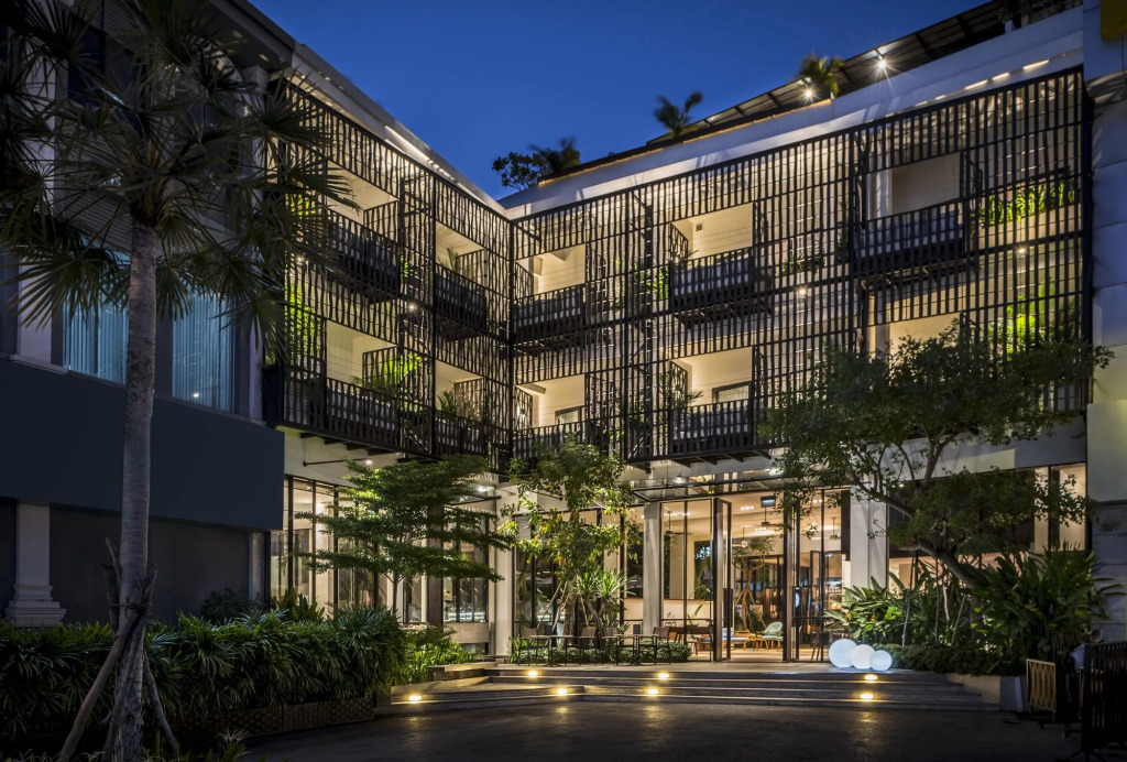 The Aviary Hotel