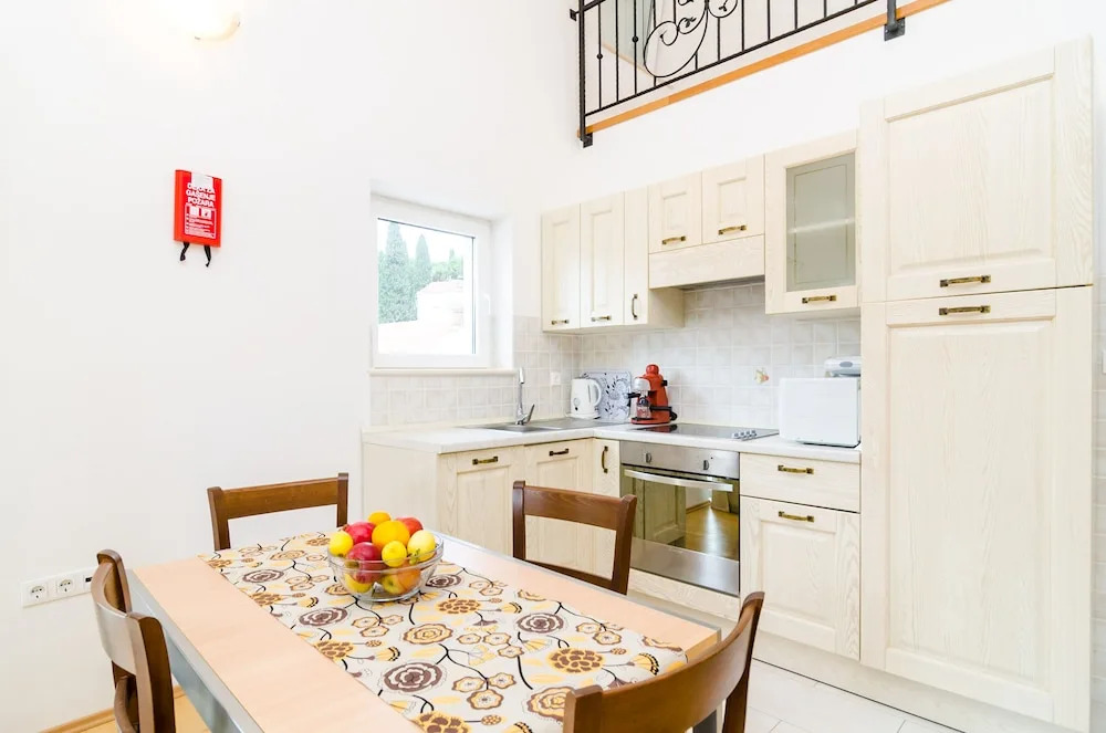Cozy Duplex Apartment A2, in a Stone Built House, Sunset Beach Near Dubrovnik