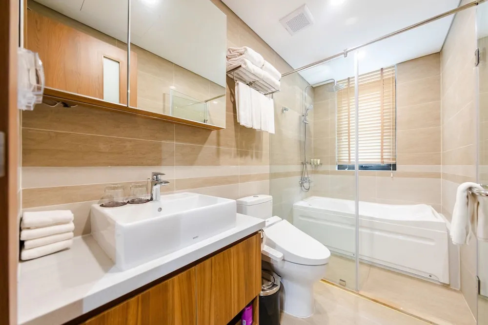 Five Star Westlake 1st-4th Floors Hotel & Serviced Apartment