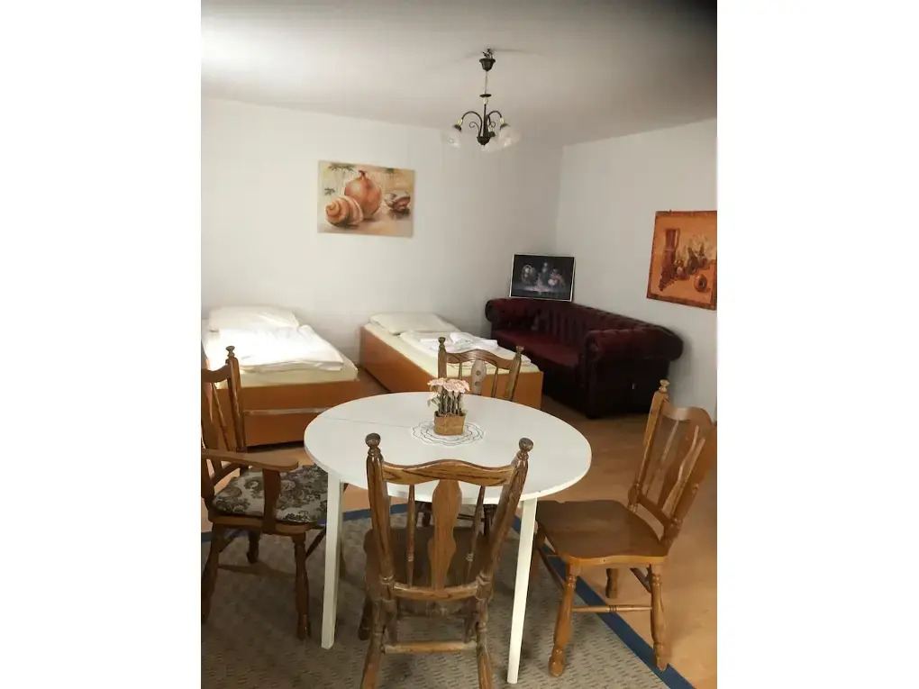 City Hotel-Garni