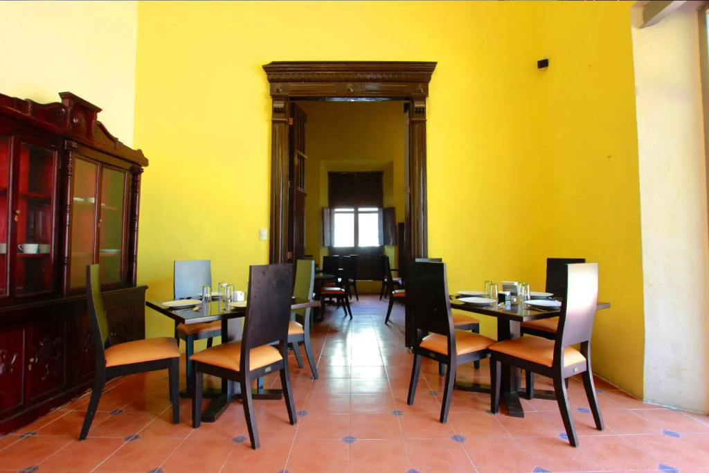Hotel Embajadores
