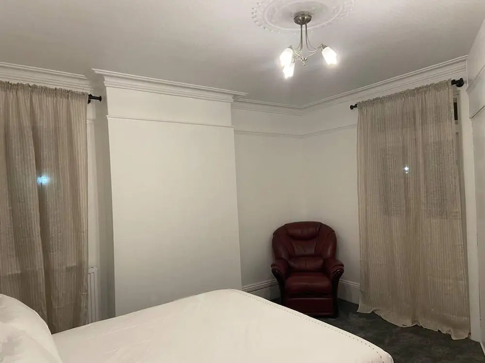 Charming 2-bed Apartment in Brentwood Free Parking