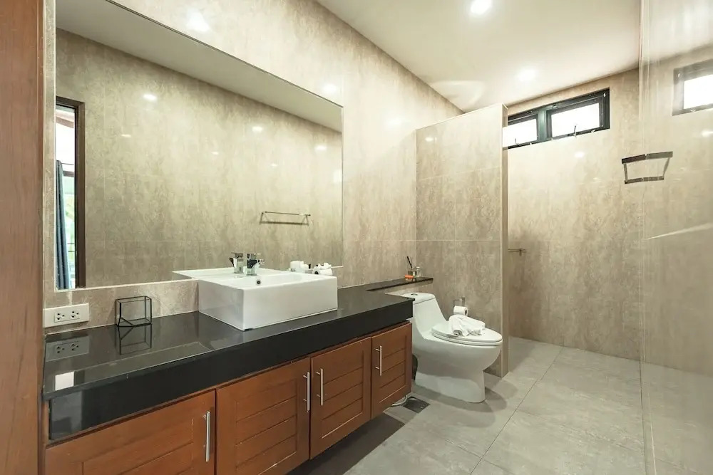 4Br Near Pier Private Pool & Garden V246