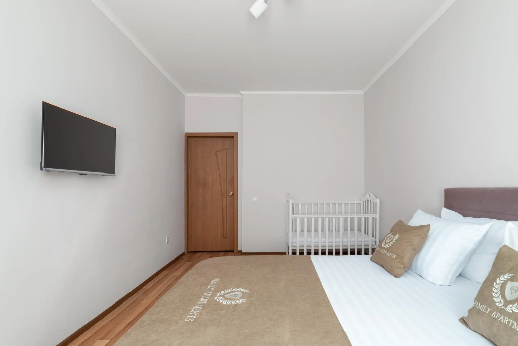 Family Apartments (Фэмили Апартментс) на улице Жлобы 145