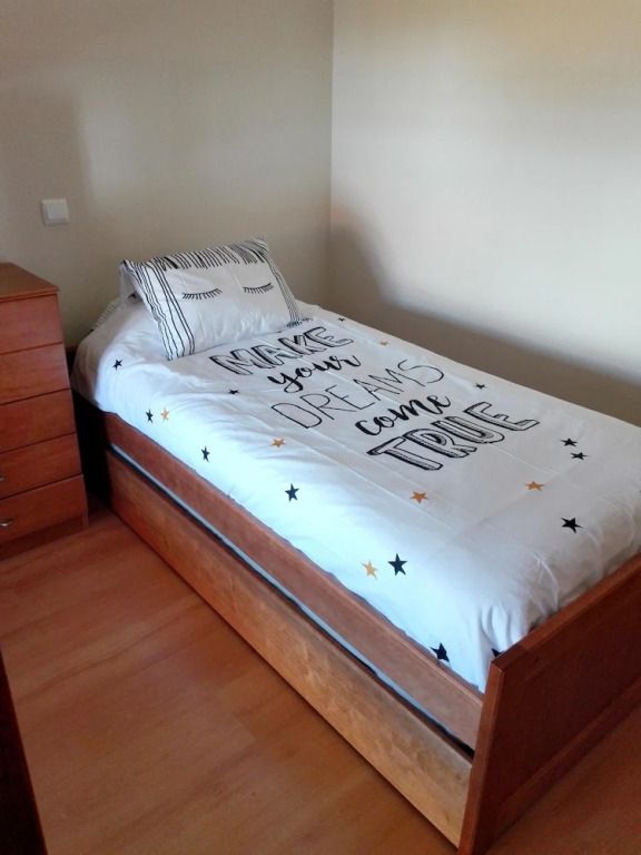 Apartment with 2 Bedrooms in Nazaré, with Wifi
