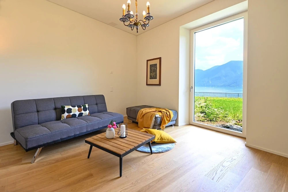 Luxury Central Suite Garden in Lugano