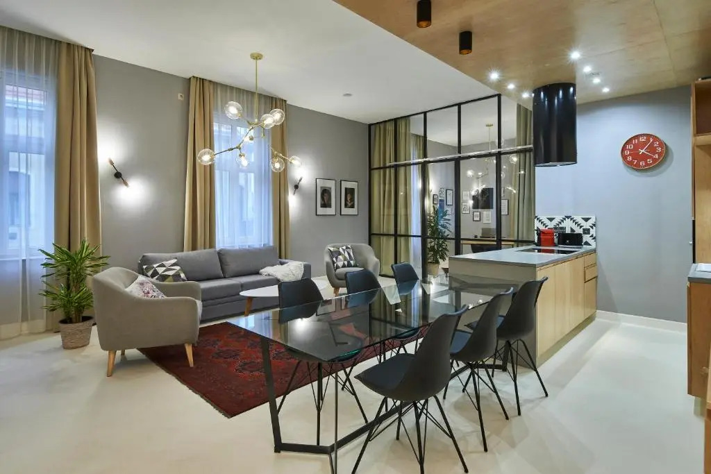 ORANGEHOMES Unique design 3 bathrooms flat