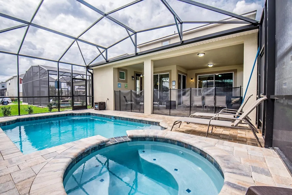 Amazing 6 Bedroom 5 Bathroom Solara Resort Villa