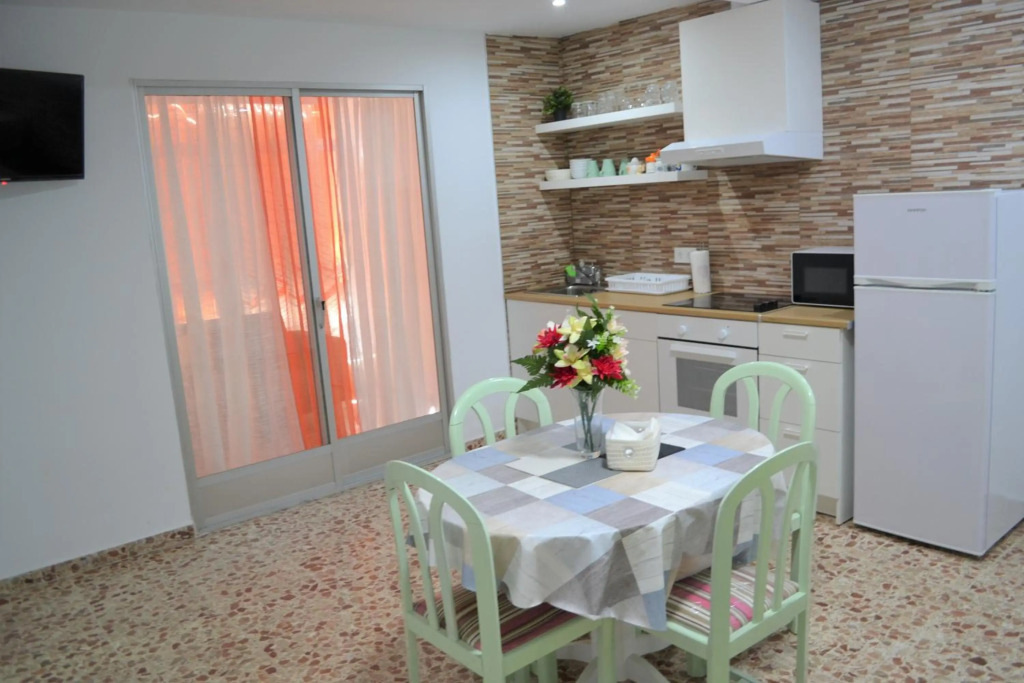 Fantastic 1 bedroom Apartment with Gallery (CB6EV)