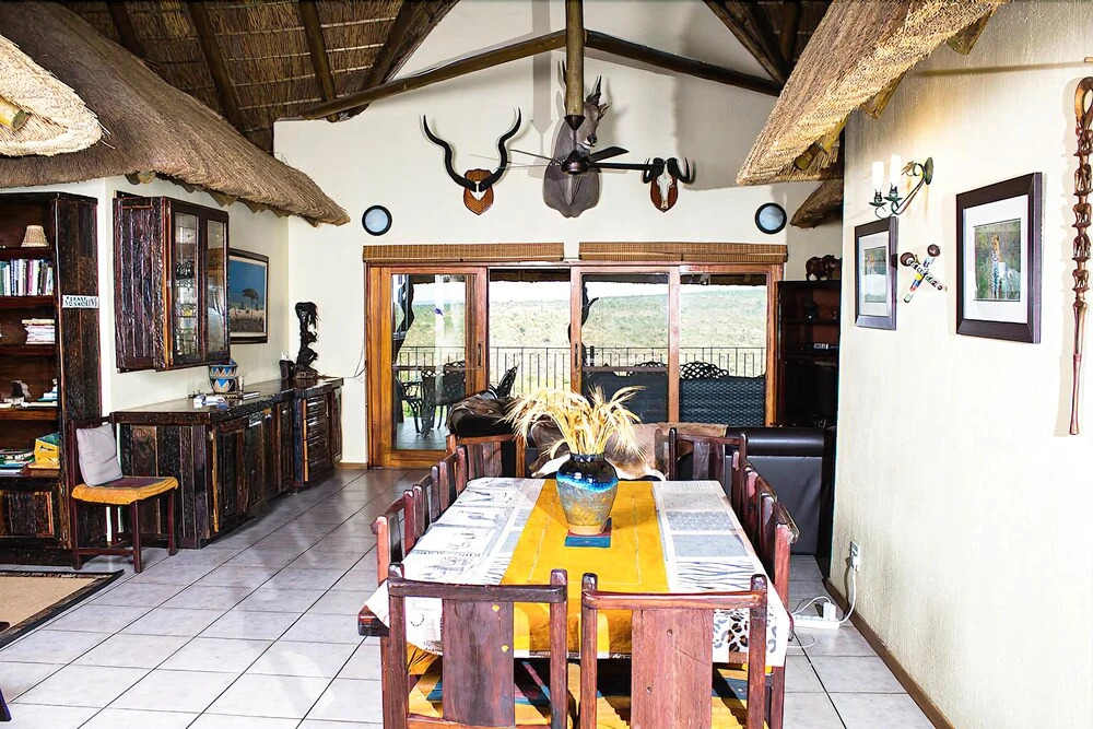 Mabalingwe Uzuri Game Lodge