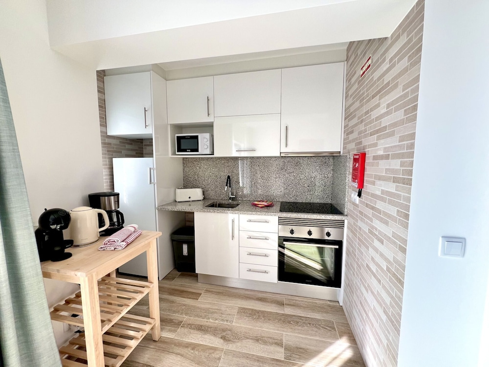 Vilamoura Design 2 by Homing