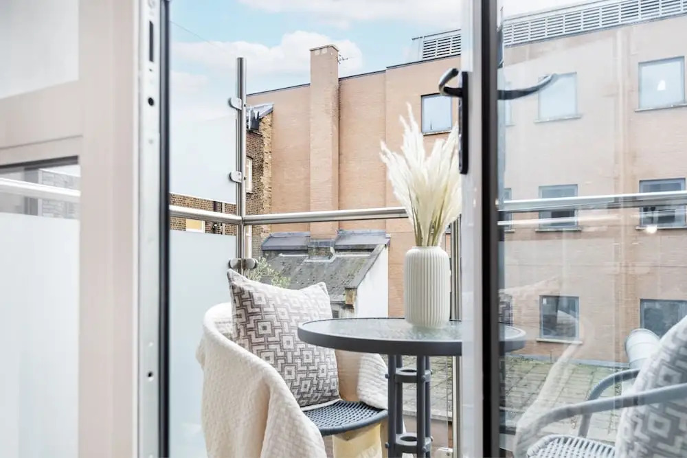 Chic 1BR by Goodge Street Station