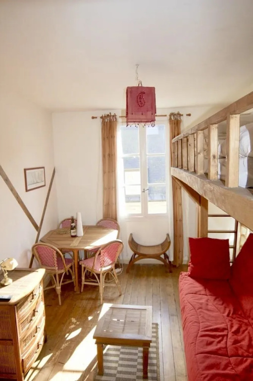 La Company Des Concierges: Rue des Bains