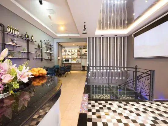 Manbo Meiyi Qingju Hotel (Yichang Shuiyuecheng Branch)
